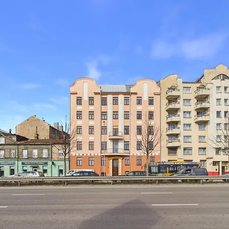2br Family Budget By Daugava River Apartman *
