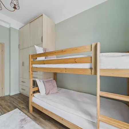 アパート 2br Family Budget By Daugava River リガ