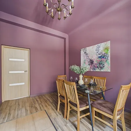 2br Family Budget By Daugava River * リガ